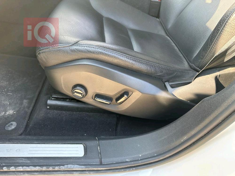 فولفو XC60